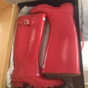 Women’s Tall Wide Calf Hunter Rain Boots